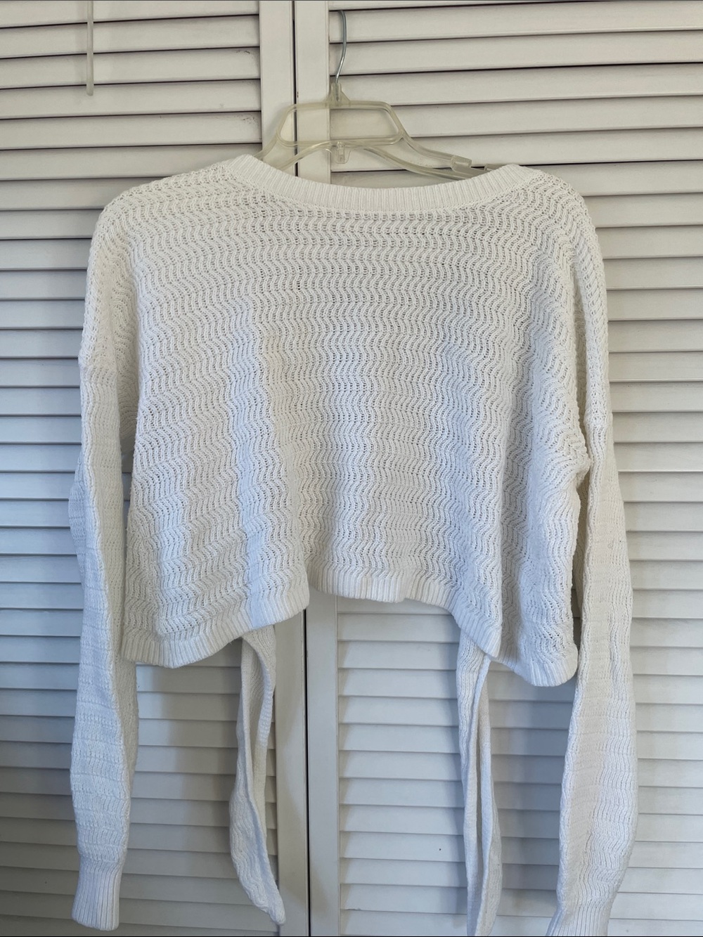 Hollister White Cropped Knit Sweater
